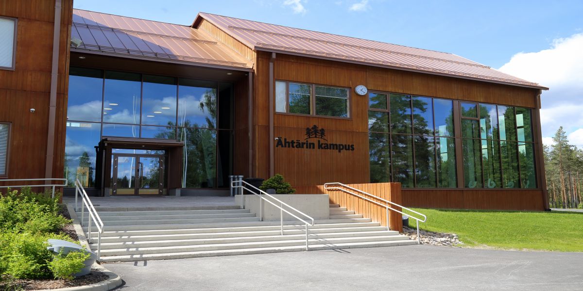 Ähtärin kampus päärakennus